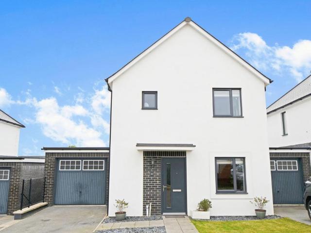 House for sale in Boscoppa, Cornwall