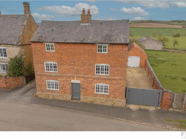 House for sale in Stanford On Avon, Leicestershire