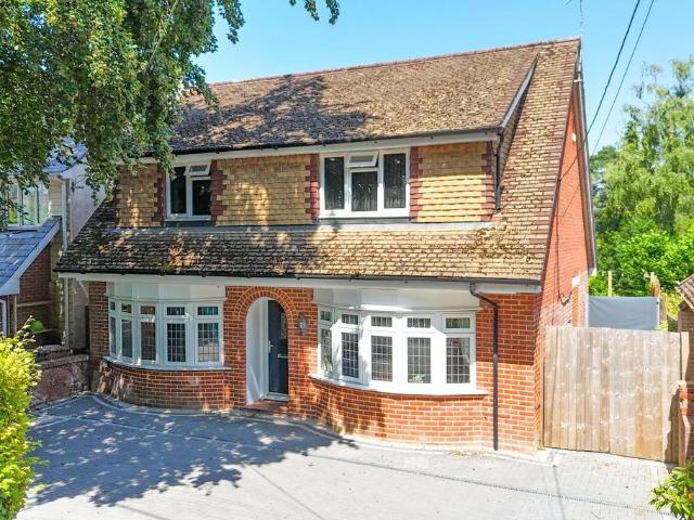House for sale in Barton Stacey, Hampshire
