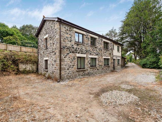 House for sale in Roseworthy, Cornwall