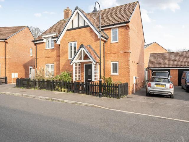 House for sale in Crowdhill, Helford