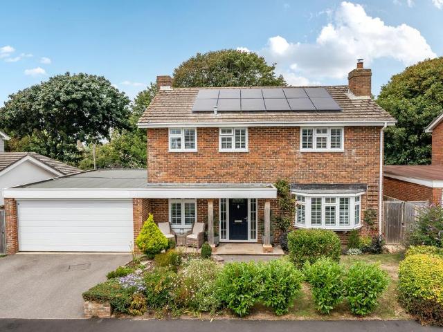 House for sale in Littlecote, West Sussex