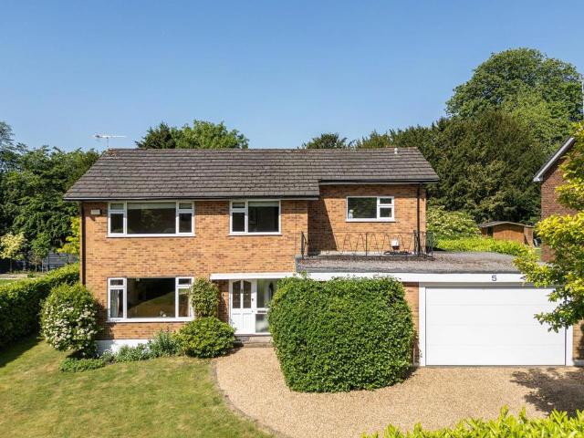 House for sale in Red Hill, Surrey