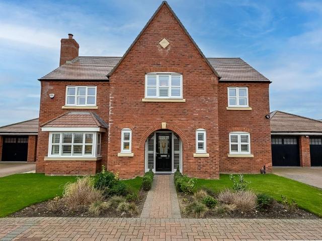 House for sale in Little Crosby, Sefton