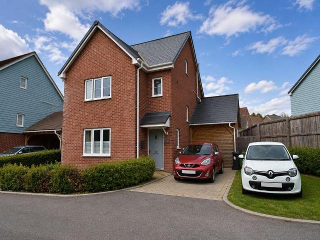 House for sale in Sidley, Heathlands