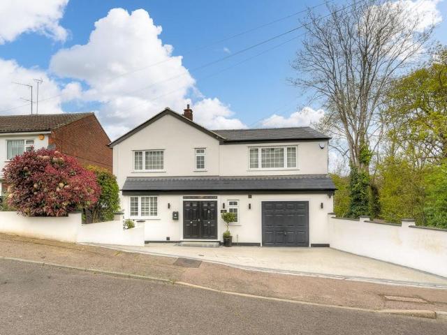 House for sale in Debden Green, Epping