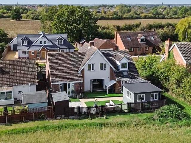 House for sale in Bedford