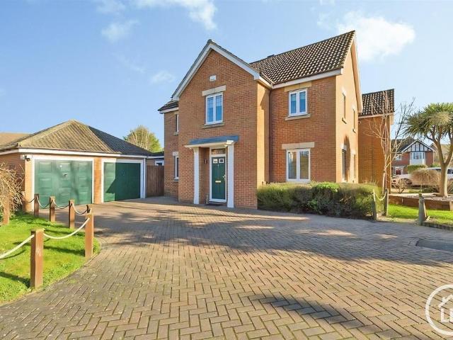 House for sale in Grove Park, Oad Street