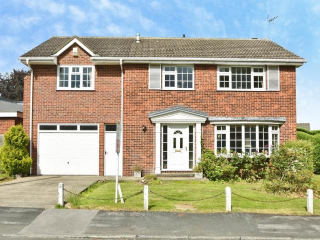 House for sale in Hookstone, Harrogate