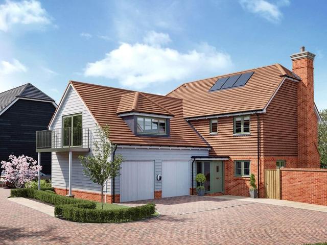 House for sale in Perryfields, West Sussex