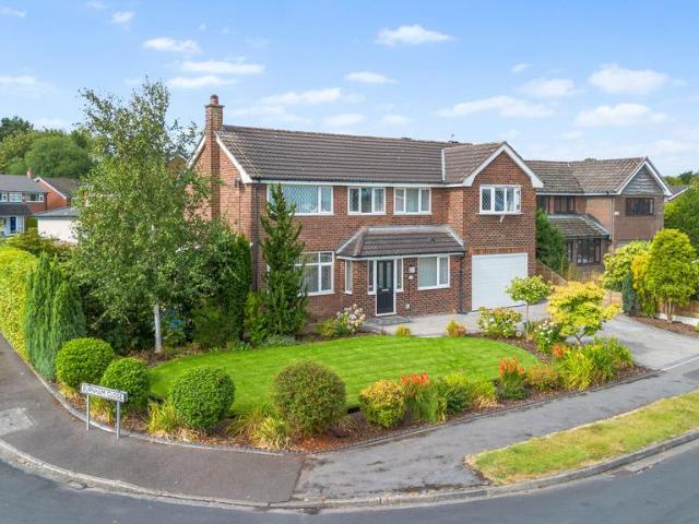 House for sale in Twiss Green, Warrington