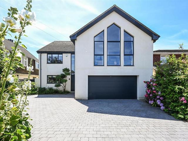 House for sale in Cooden, Heathlands