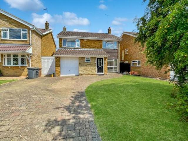 House for sale in Warden Hill, Luton