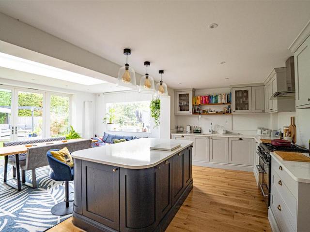 House for sale in Silverhill Park, Guestling Green