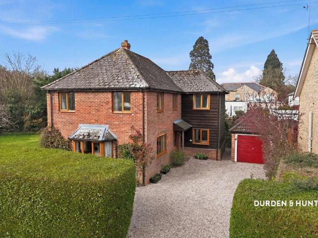 House for sale in Ongar, Epping