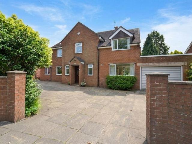 House for sale in Holmes Chapel
