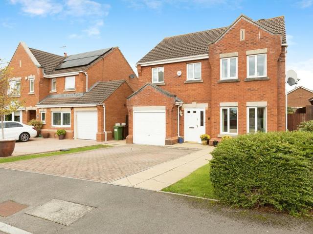 House for sale in Fiddler's Green, Golden Valley