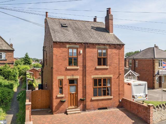 House for sale in Wrenthorpe, West Yorkshire