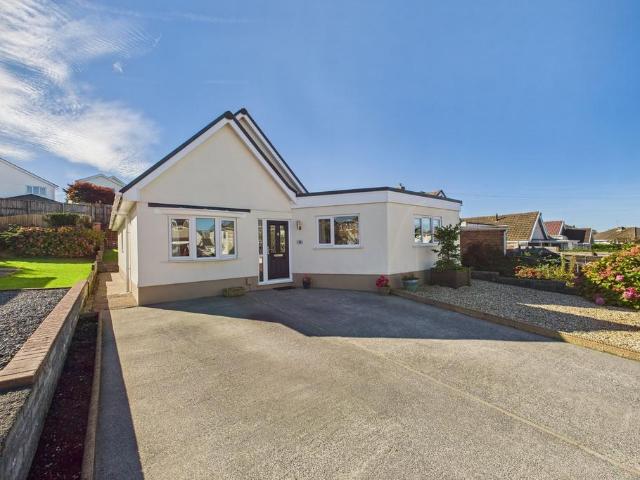 House for sale in Loughor, Wales