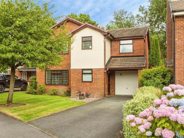 House for sale in Higher Bartle, Lancashire