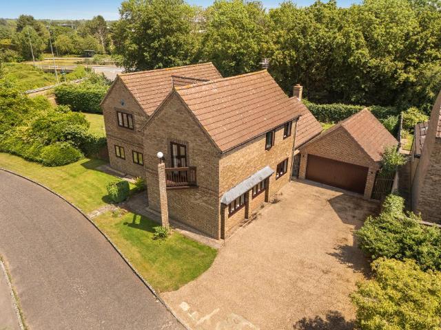 House for sale in Loughton, Milton Keynes