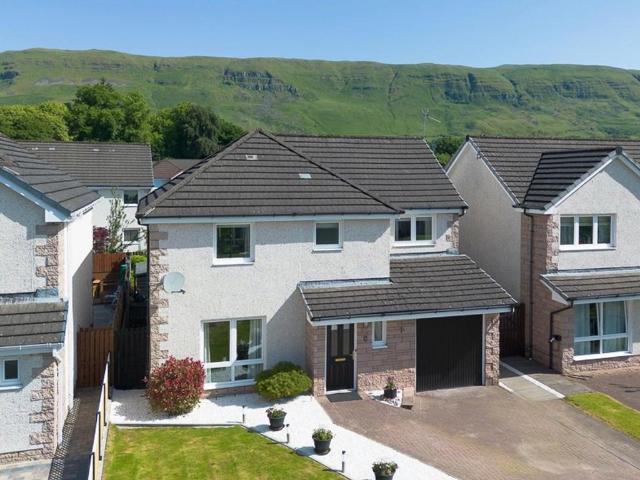 House for sale in Lennoxtown, Scotland