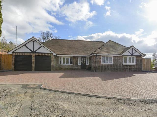 House for sale in Ringlestone, Midway