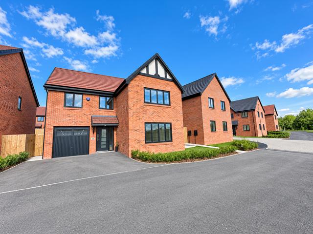 House for sale in Dobb Brow, Bolton
