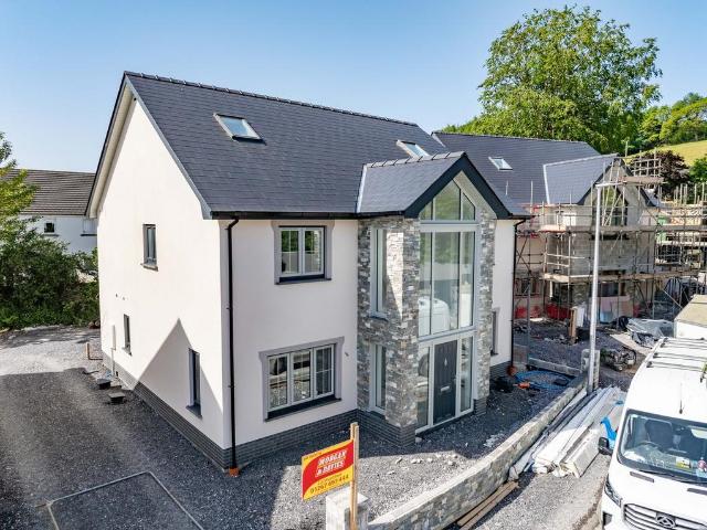 House for sale in Carmarthen, Wales