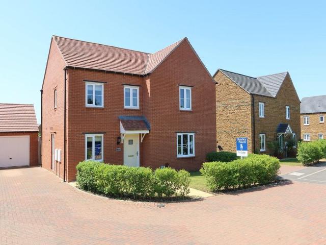 House for sale in Evershot, Oxfordshire