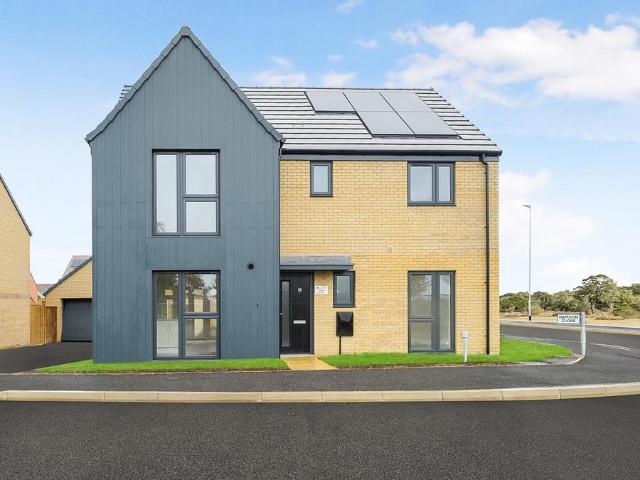 House for sale in Tilbury, Essex