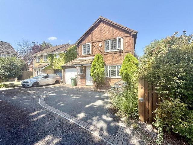 House for sale in Gloucester, Gloucestershire