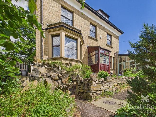 House for sale in Waterloo, Almondbury