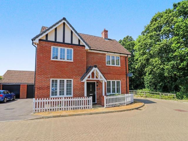 House for sale in Crowdhill, Helford