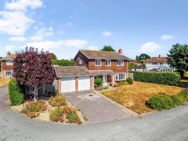 House for sale in Littlecote, West Sussex