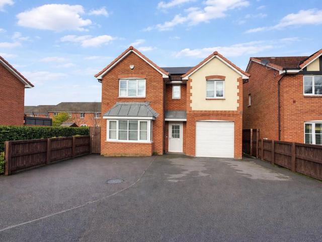 House for sale in Lostock Green, Cheshire