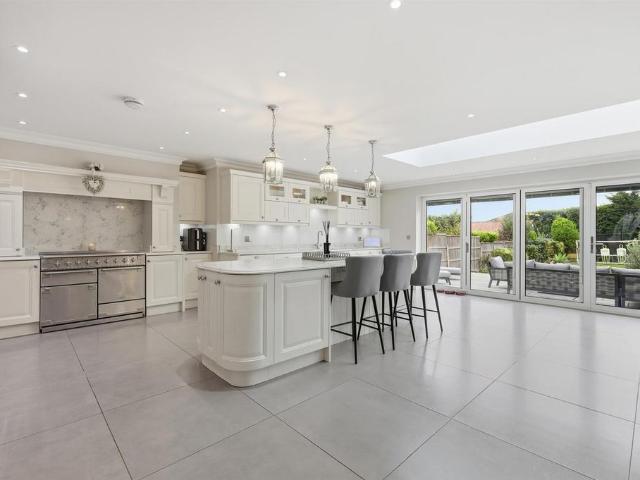 House for sale in Blackmore, Hook End and Wyatts Green, Navestock Side