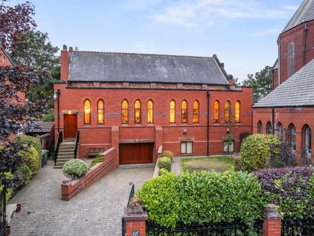 House for sale in Meols Cop, Southport