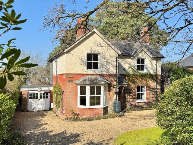House for sale in Avon Castle, St Leonards