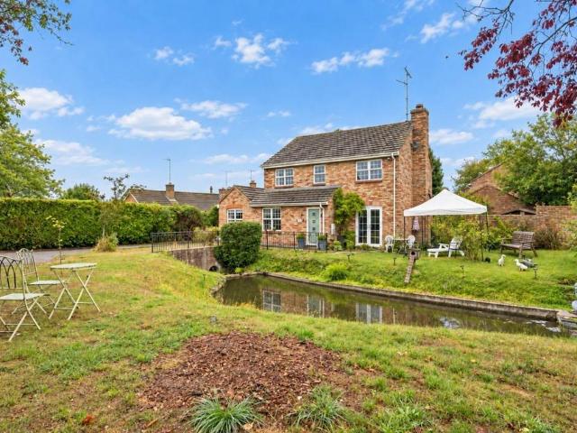 House for sale in Pitstone
