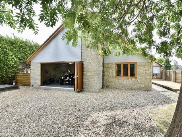 House for sale in Evershot, Oxfordshire