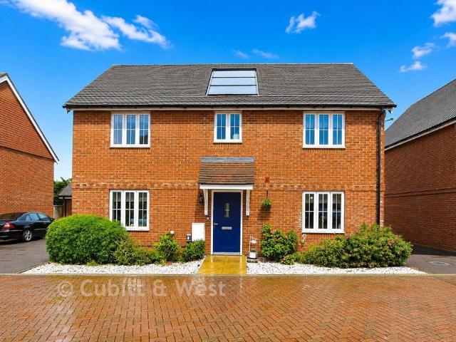 House for sale in Greenfields, Red Hill