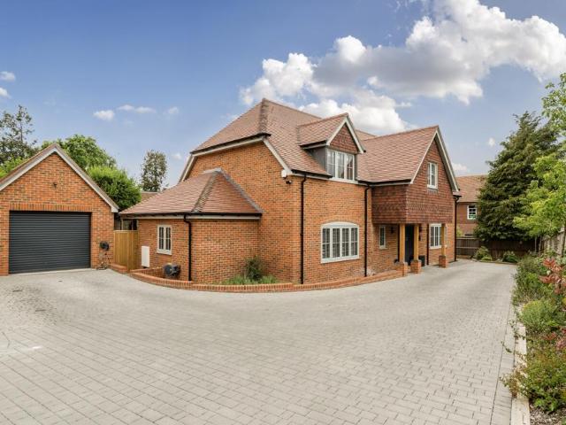 House for sale in Kings Worthy, Winchester