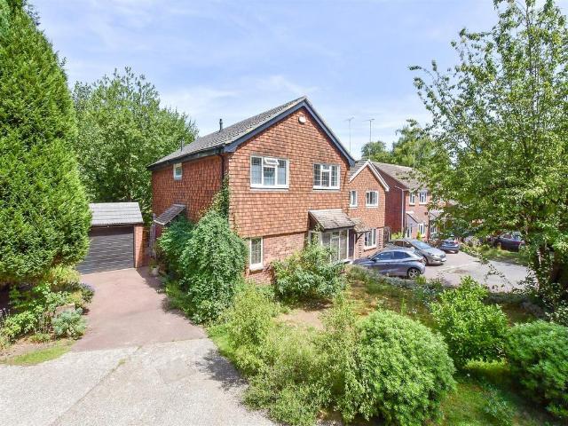 House for sale in Downswood, Midway