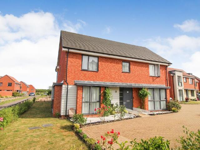 House for sale in Bedford