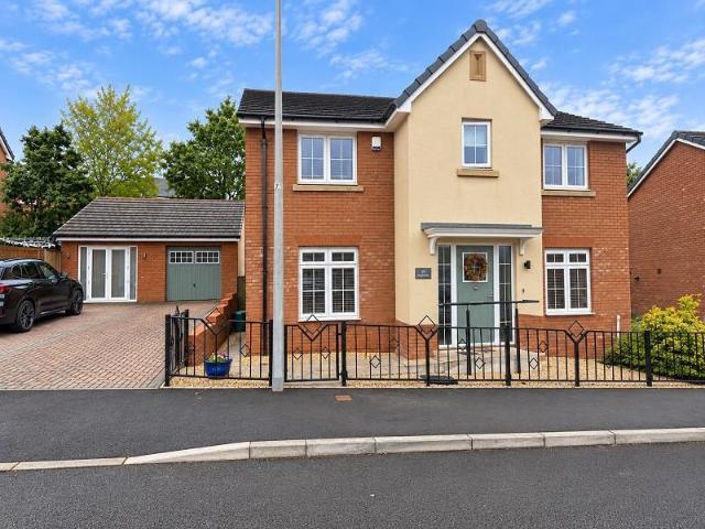 House for sale in Tonyrefail, Coedely