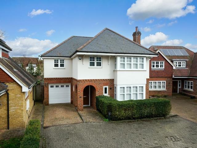 House for sale in Pouchen End, Hertfordshire
