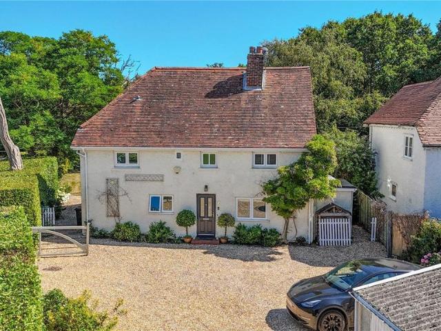 House for sale in Highcliffe