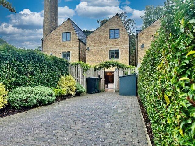 House for sale in Haworth Brow, Bradford