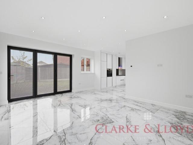 House for sale in Winter Gardens, Castle Point